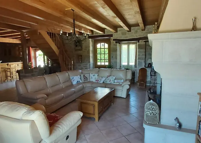 Deumeure De Charme Lotoise Avec Piscine Nyaraló *